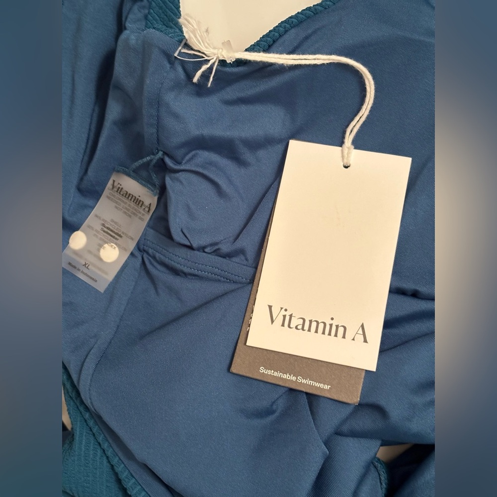 NWT Vitamin A One-Piece Swimsuit - Teal XL - Picture 6 of 10